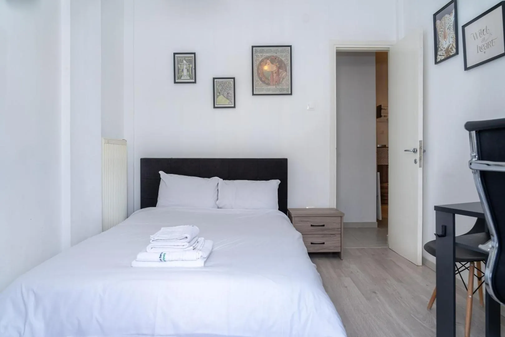Kosmos Service Apartment Near Turkish Consulat And Saint Dimitrious Church With Additional Cost Parking 테살로니키