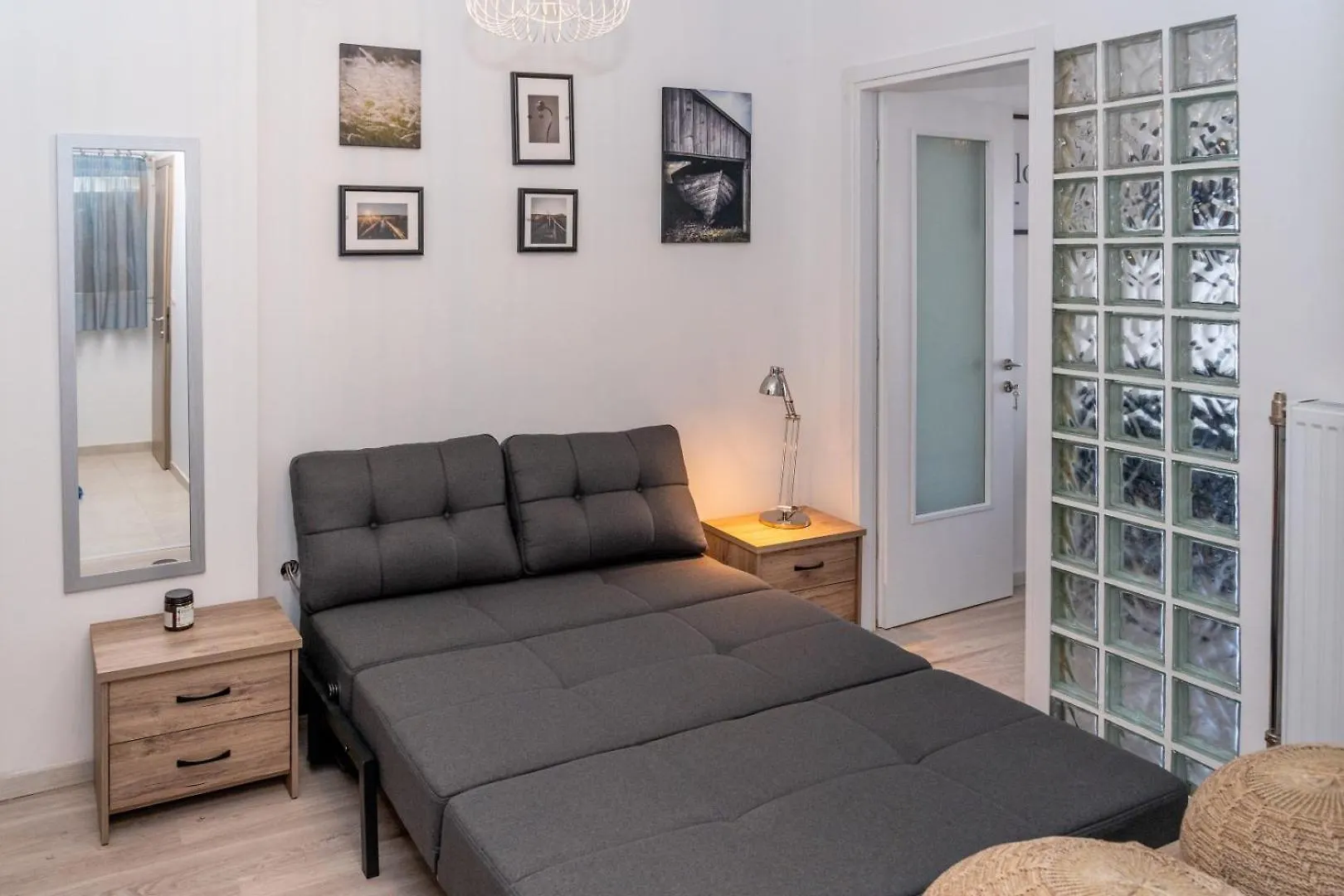 Kosmos Service Apartment Near Turkish Consulat And Saint Dimitrious Church With Additional Cost Parking 테살로니키 0*,