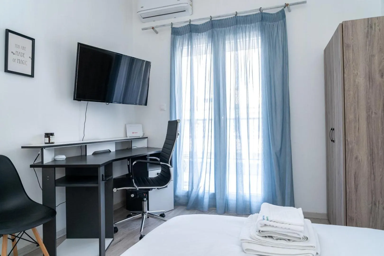 Kosmos Service Apartment Near Turkish Consulat And Saint Dimitrious Church With Additional Cost Parking 테살로니키
