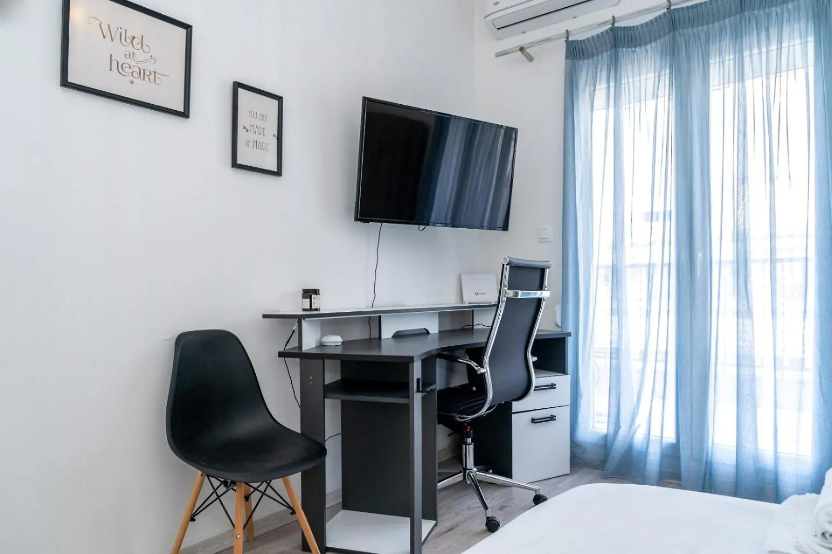 Kosmos Service Apartment Near Turkish Consulat And Saint Dimitrious Church With Additional Cost Parking 테살로니키